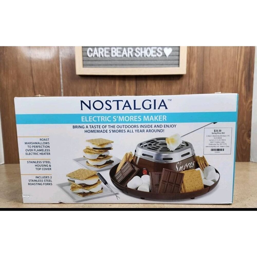 NIB NOSTALGIA SMORES MAKER